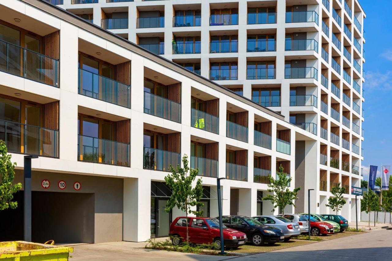 Warsaw Praga Kokoryczki Apartments With Parking By Noclegi Renters Kültér fotó
